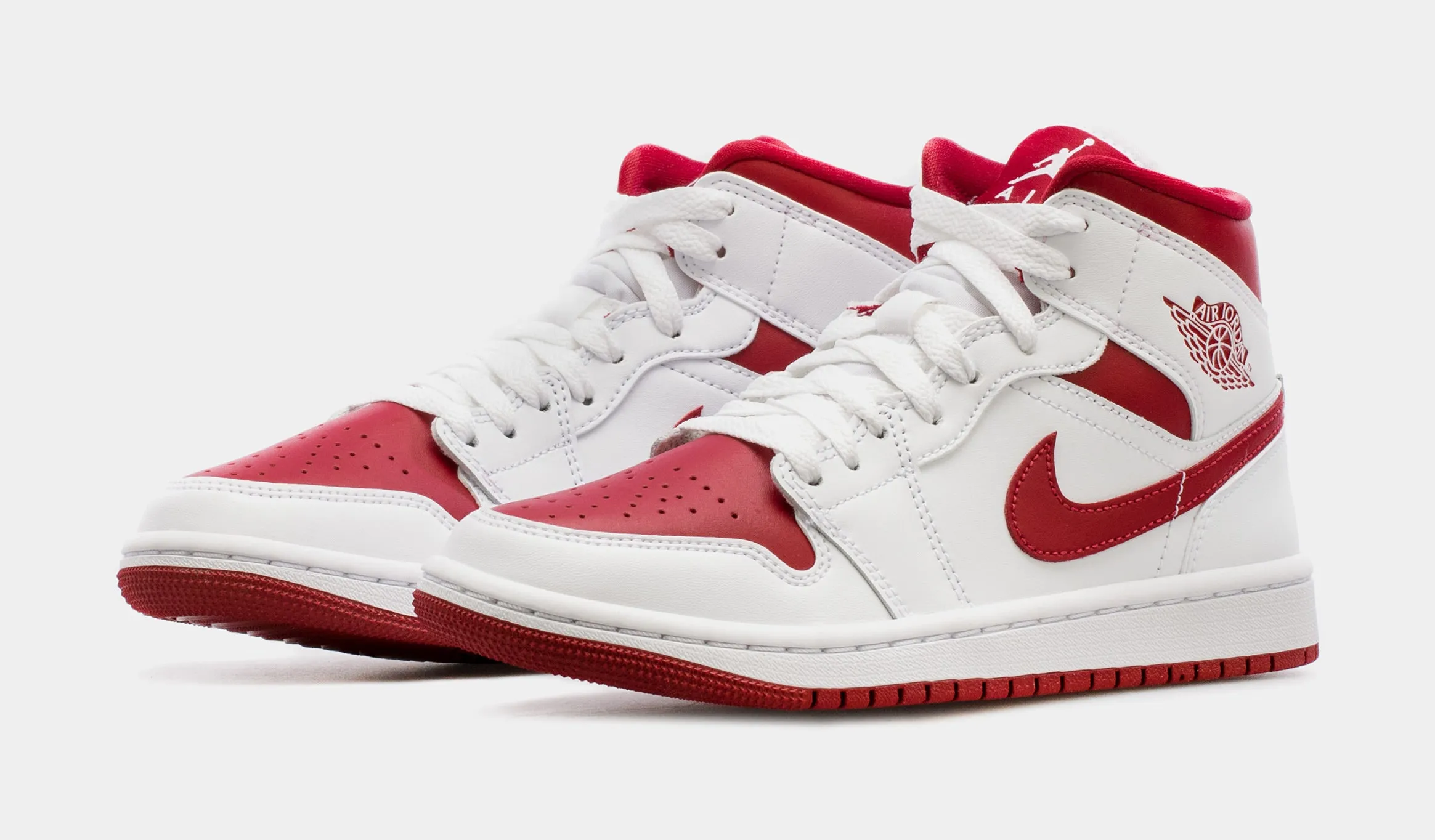 Air Jordan 1 Retro Mid Red Toe Womens Lifestyle Shoe (White/Red)