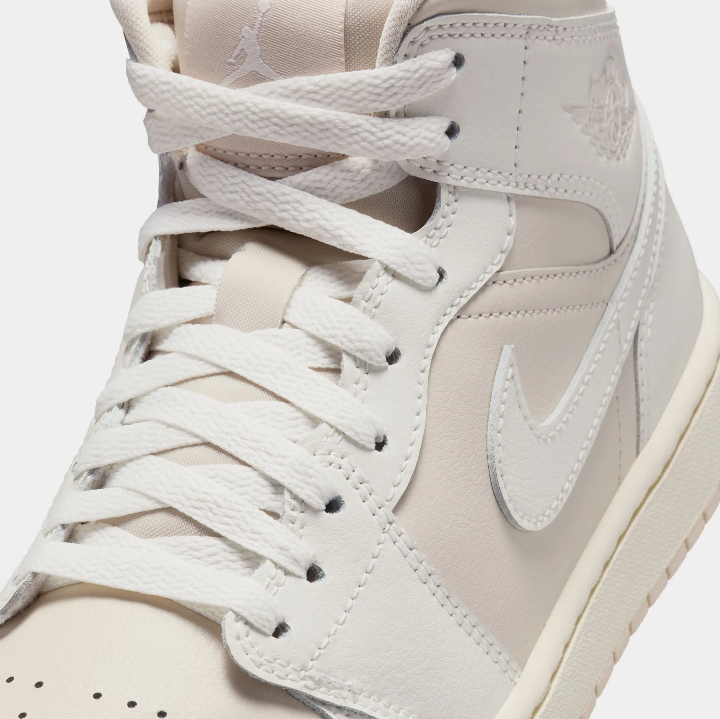 Air Jordan 1 Retro Mid Sail Womens Lifestyle Shoes (Legend Light Brown/Sail/Muslin)