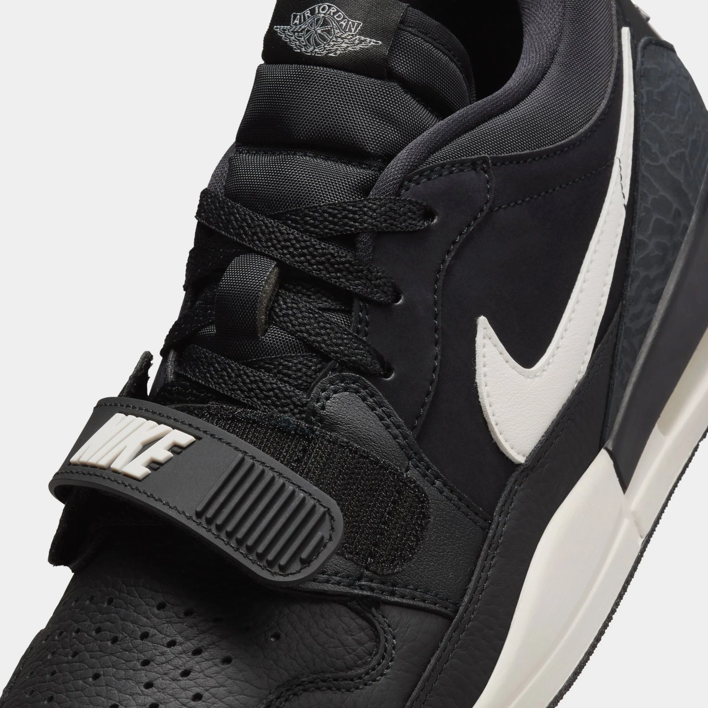 Air Jordan Legacy 312 Low Mens Lifestyle Shoes (Black/Phantom/Anthracite)