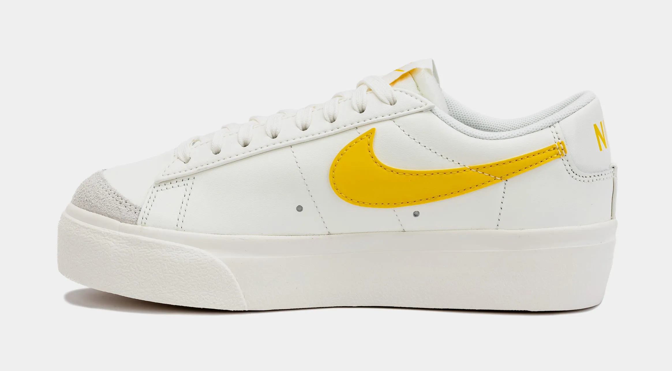 Blazer Low Platform Womens Lifestyle Shoes (White/Yellow)